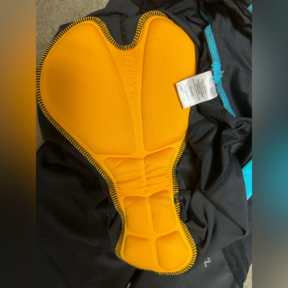 ALL $5 ITEMS 3/$10!!! NWOT Trayl cycling pants. Fully padded. - Picture 7 of 7